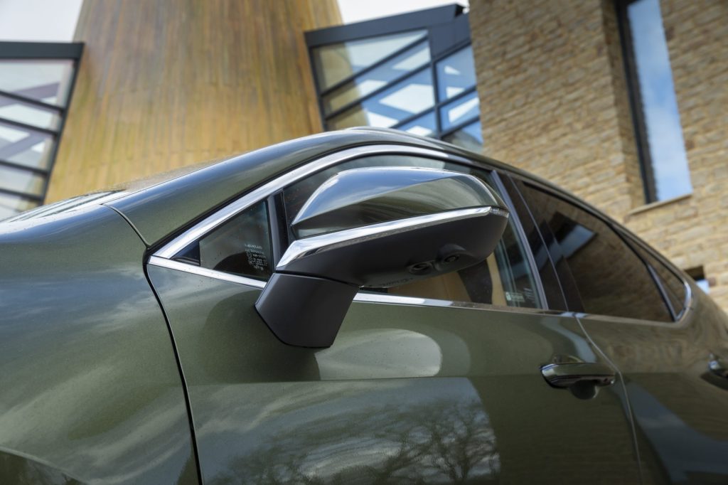 Lexus NX 450h+ door handle
